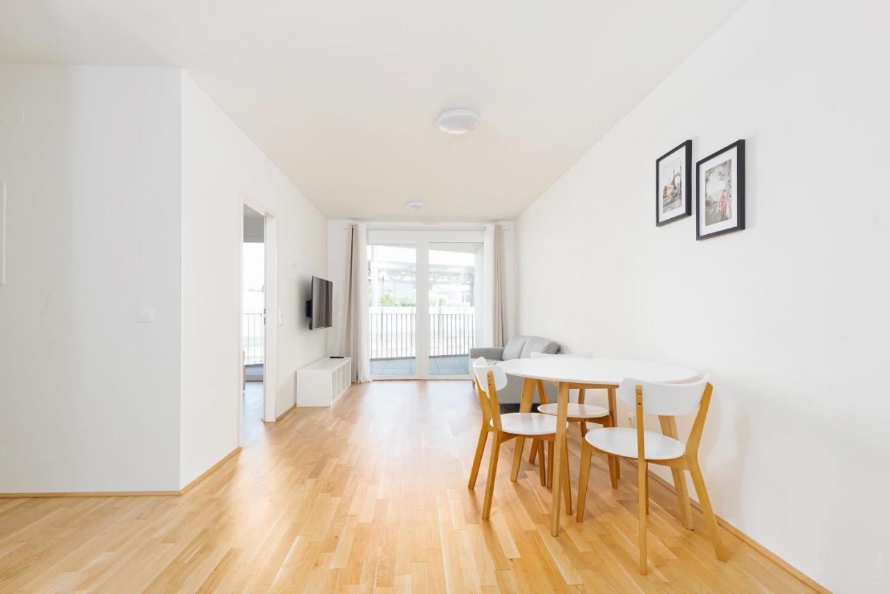 Whats-App Self-Check-In - 1Br Apartment, Near Airport,15 Min To Center Wenen Buitenkant foto