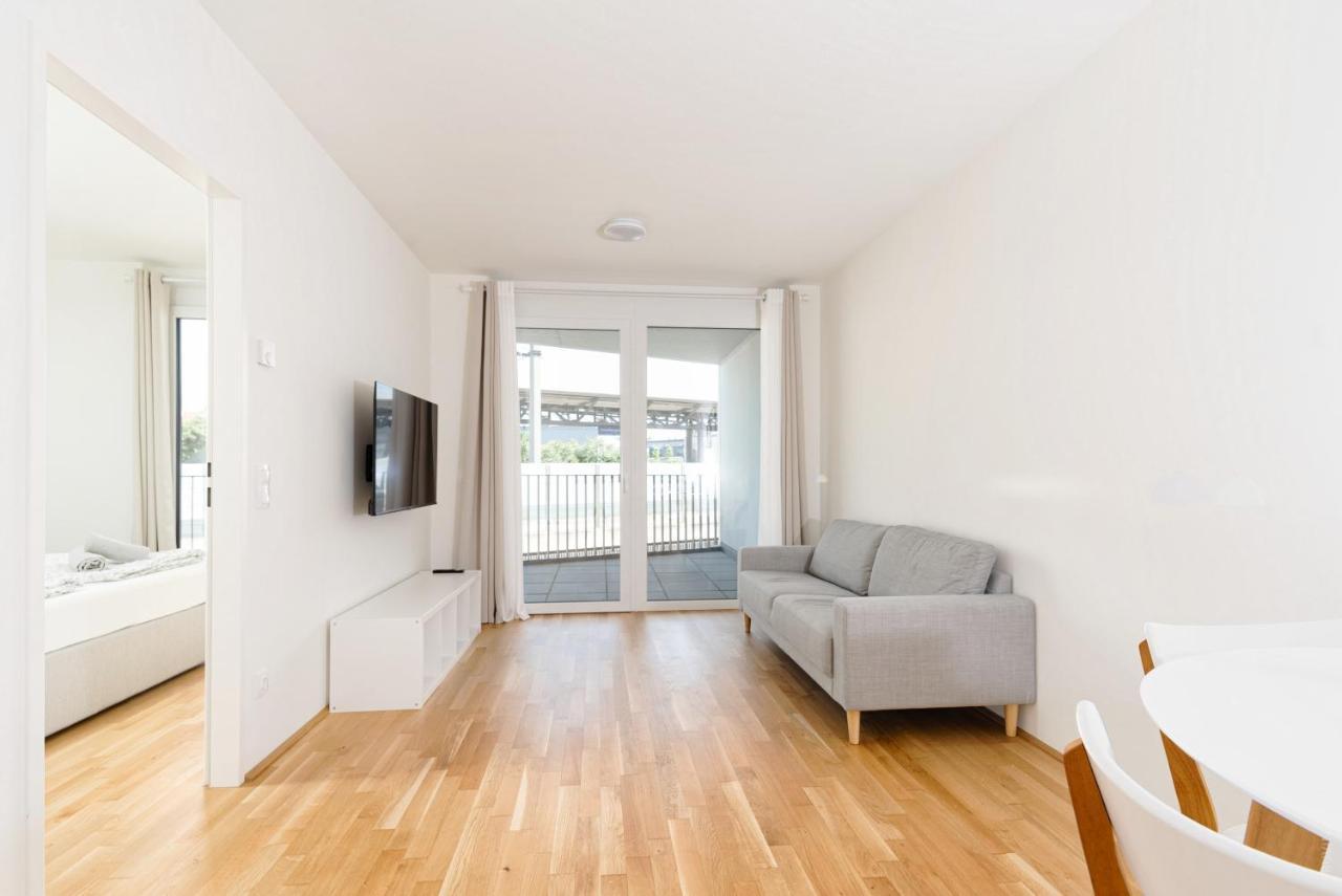 Whats-App Self-Check-In - 1Br Apartment, Near Airport,15 Min To Center Wenen Buitenkant foto