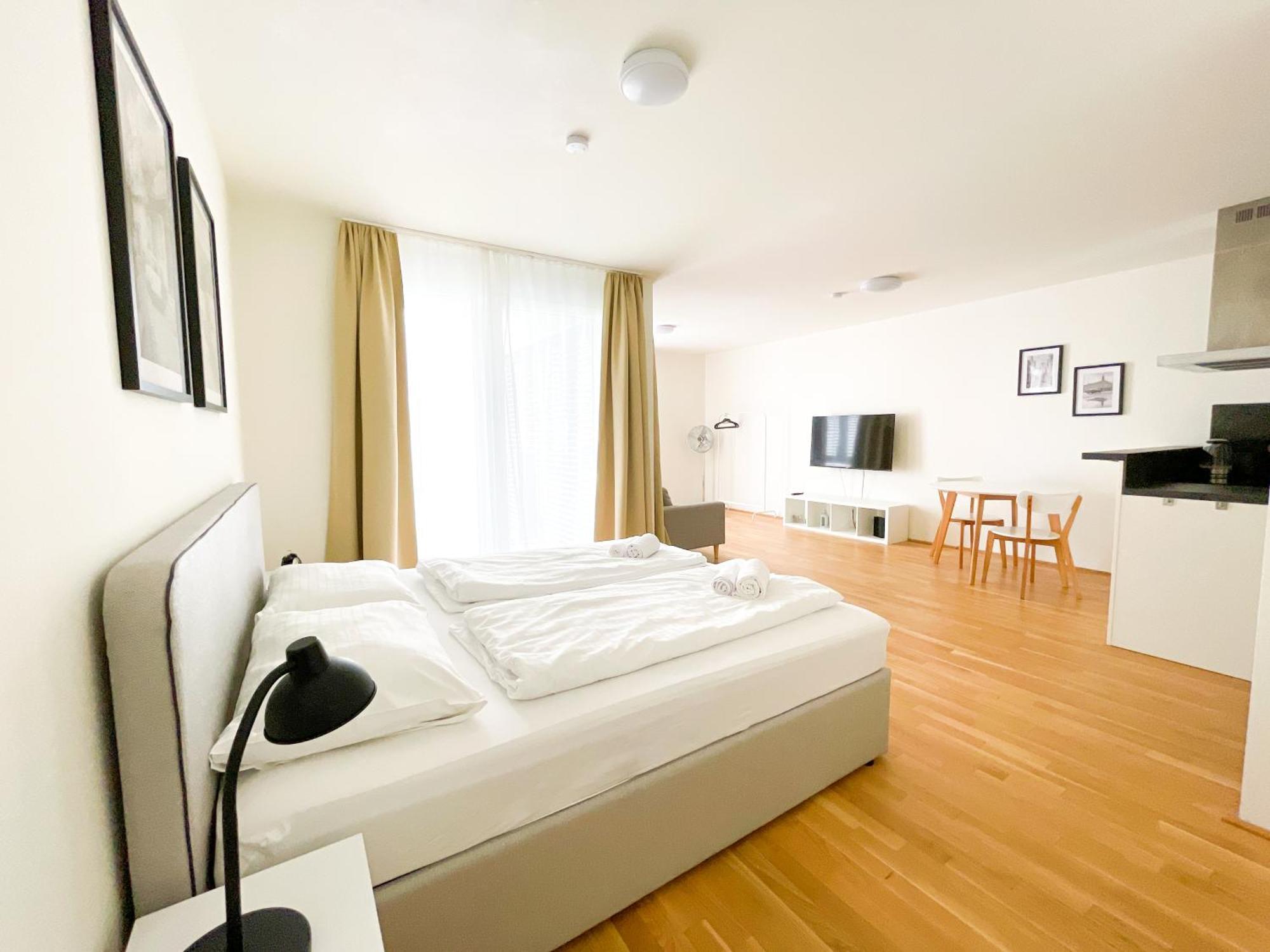 Whats-App Self-Check-In - 1Br Apartment, Near Airport,15 Min To Center Wenen Kamer foto